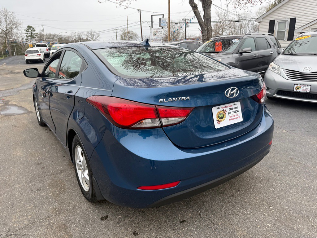 2014 Hyundai Elantra Image 2