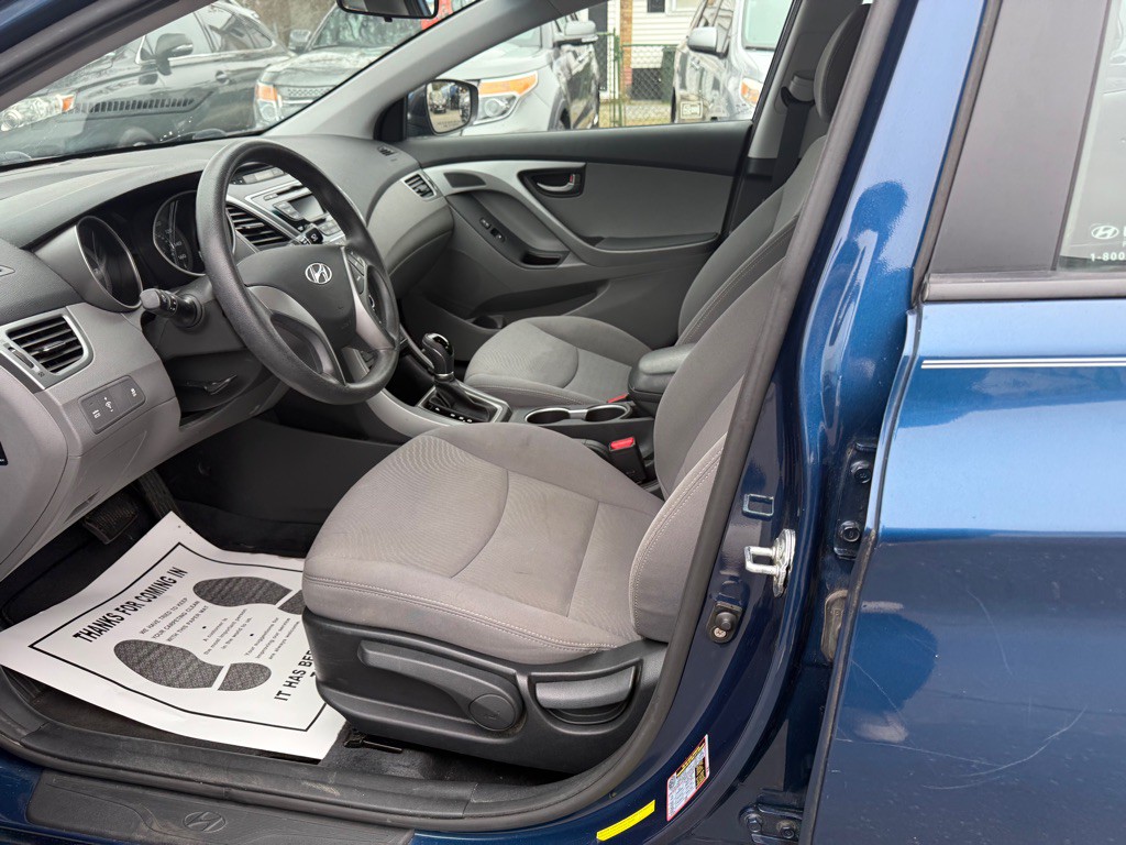 2014 Hyundai Elantra Image 12