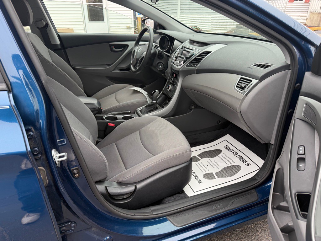 2014 Hyundai Elantra Image 15