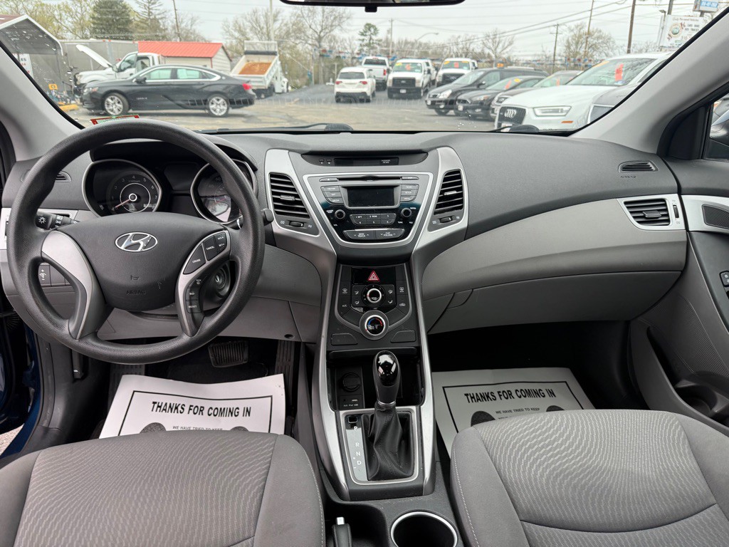 2014 Hyundai Elantra Image 16