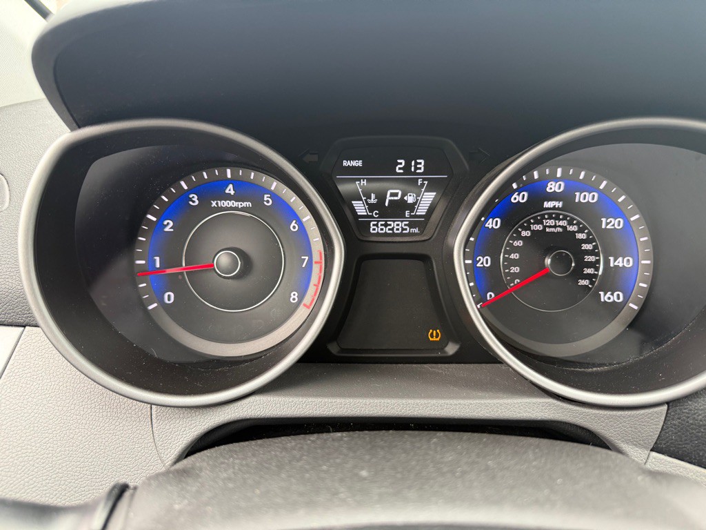 2014 Hyundai Elantra Image 18