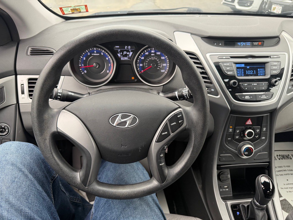 2014 Hyundai Elantra Image 20