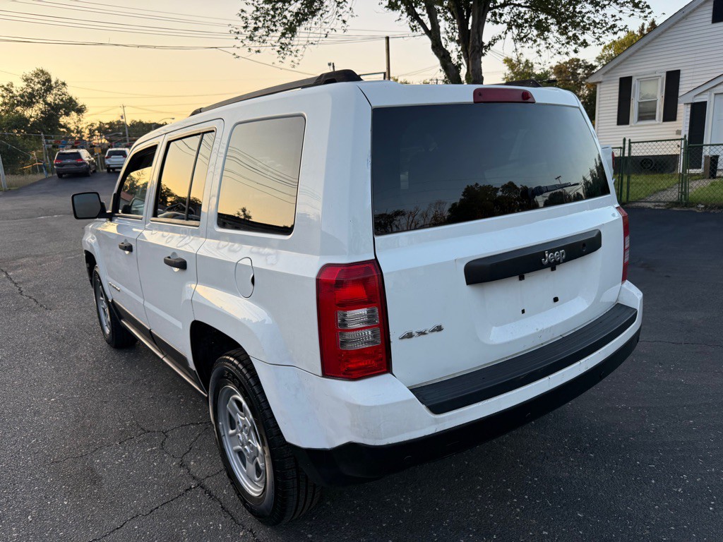 2014 Jeep Patriot Image 2