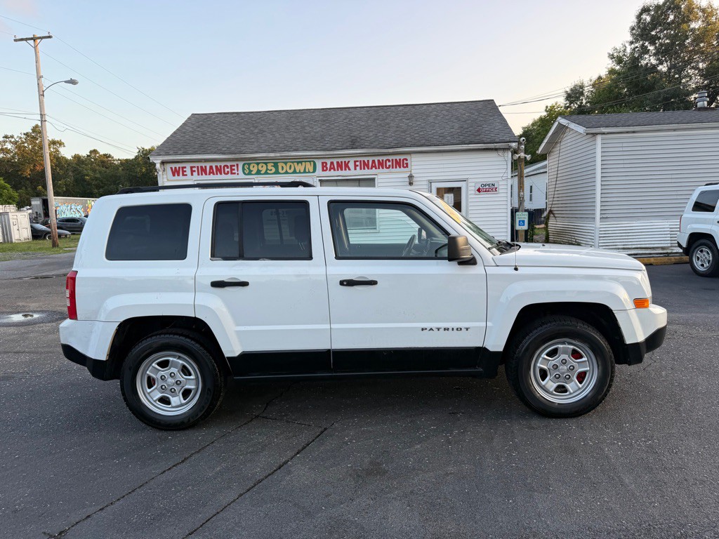 2014 Jeep Patriot Image 9