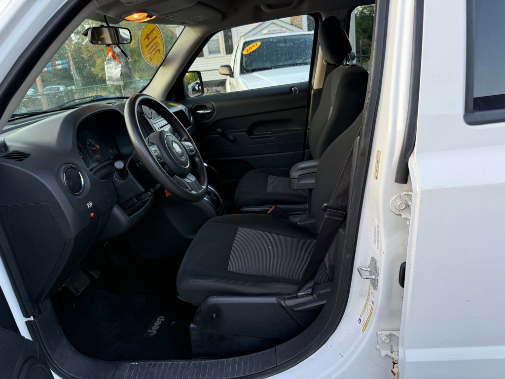 2014 Jeep Patriot Image 11