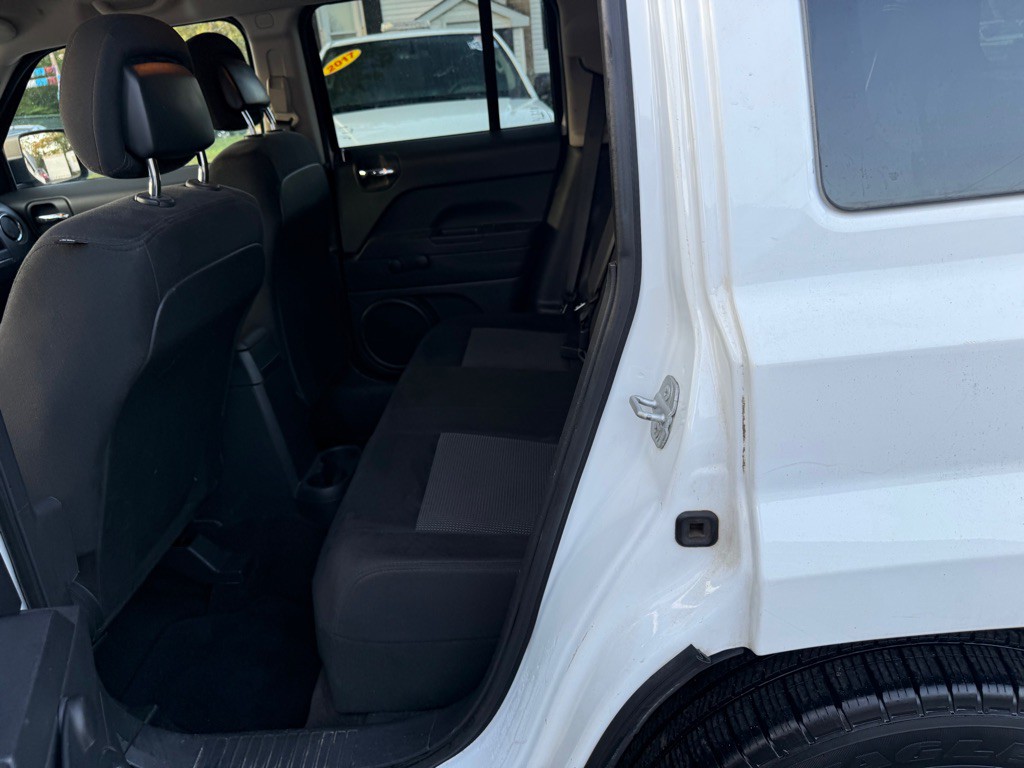 2014 Jeep Patriot Image 12