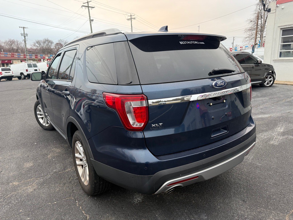 2017 Ford Explorer Image 3