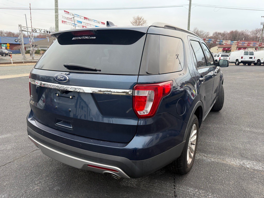 2017 Ford Explorer Image 6