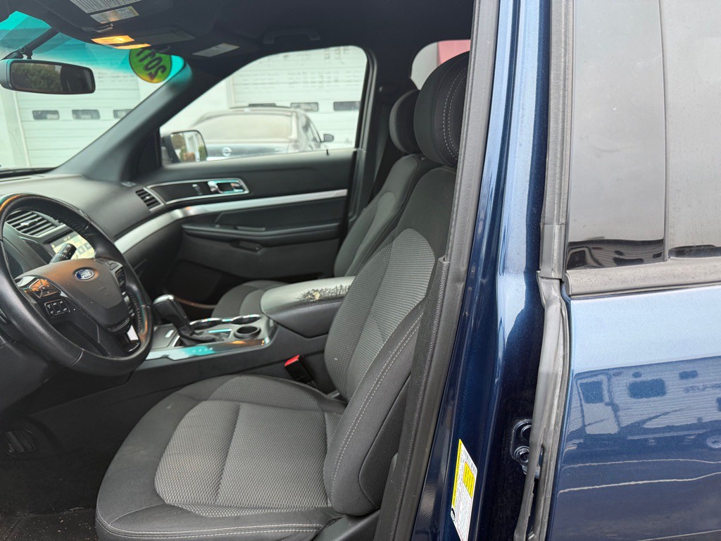 2017 Ford Explorer Image 13