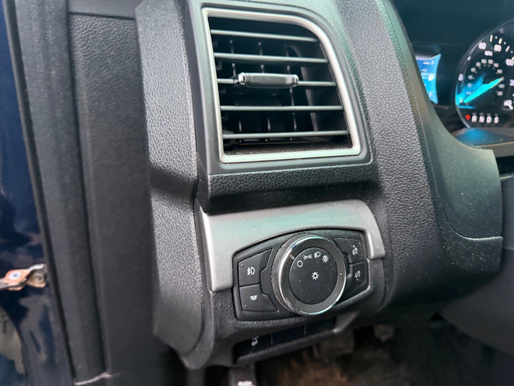 2017 Ford Explorer Image 19