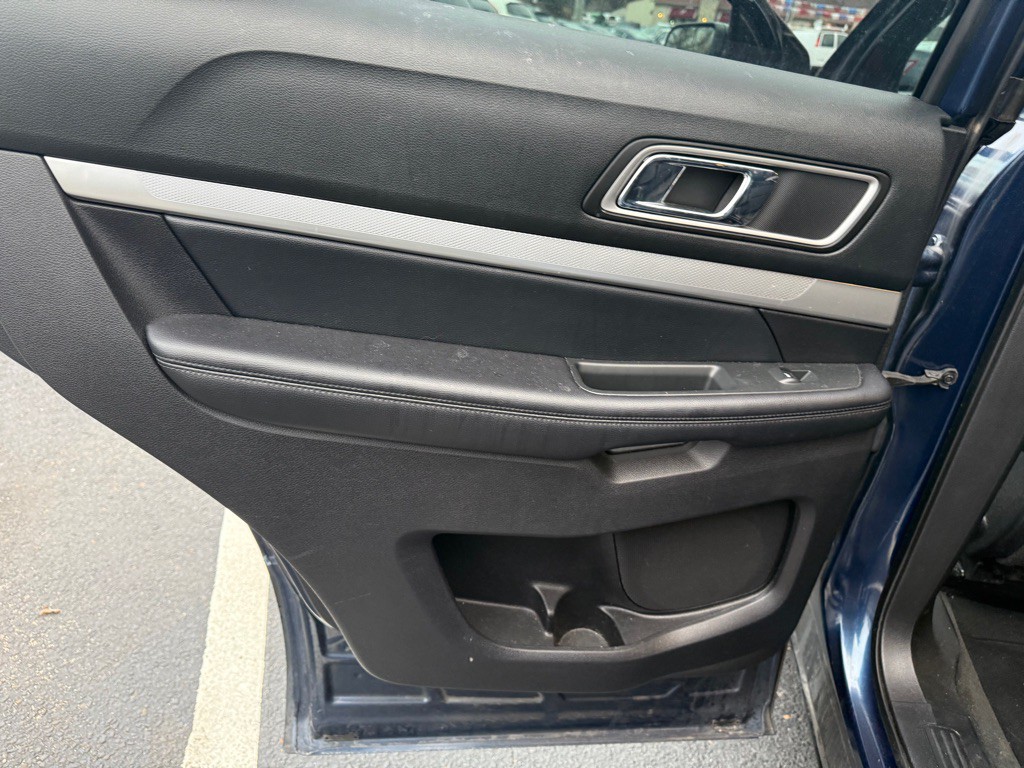 2017 Ford Explorer Image 21