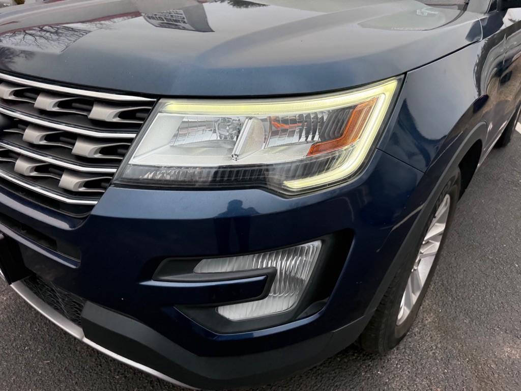 2017 Ford Explorer Image 30
