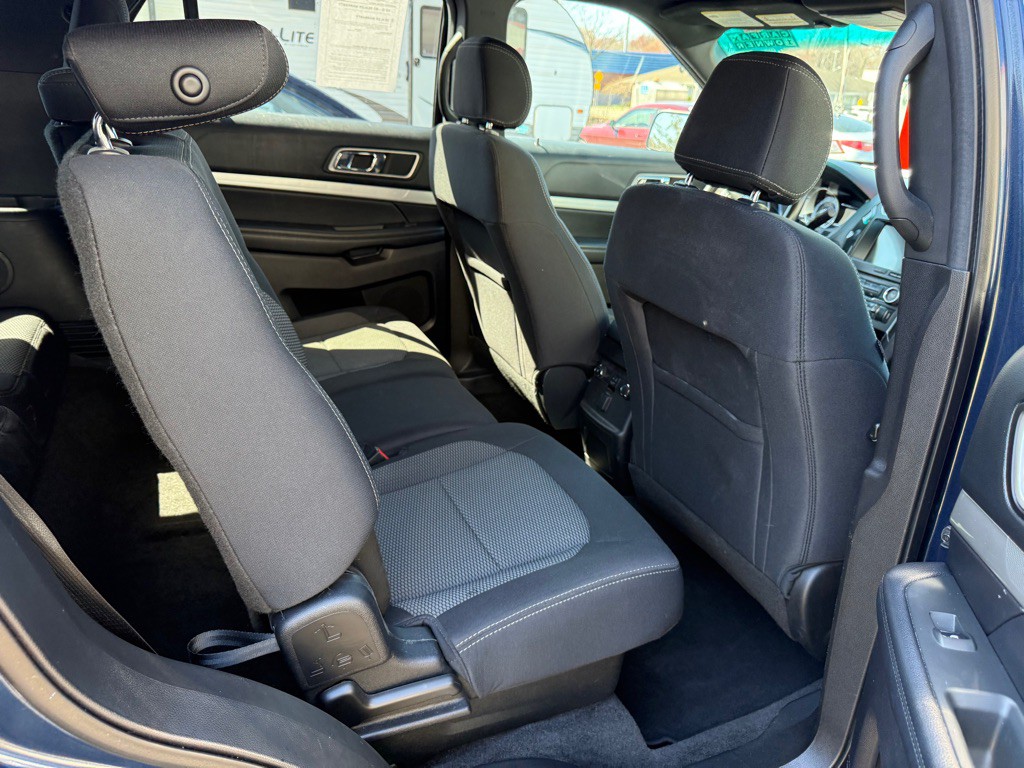 2017 Ford Explorer Image 35