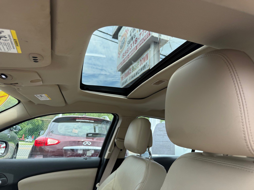 2014 Chrysler 200 Image 13