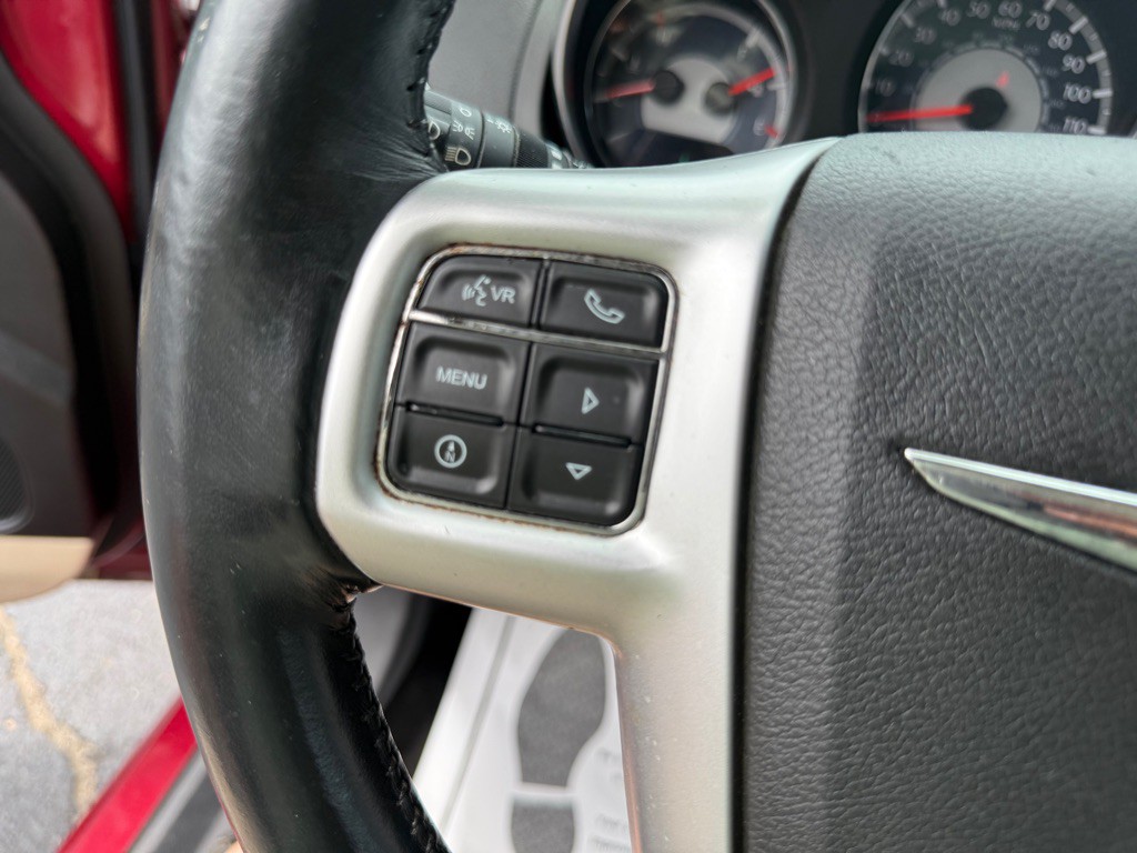 2014 Chrysler 200 Image 20