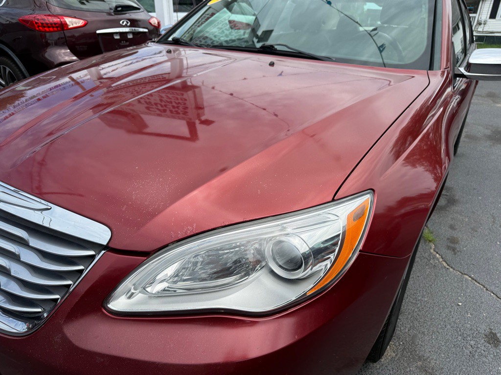 2014 Chrysler 200 Image 29