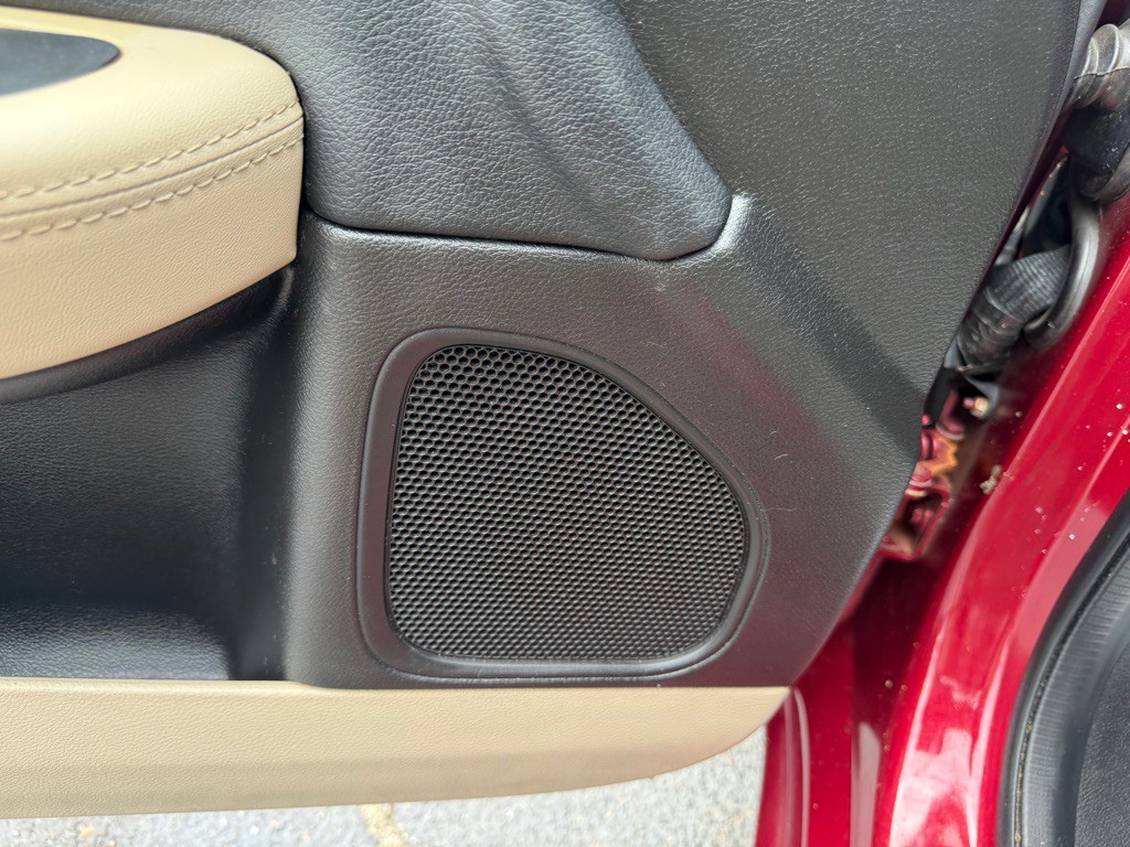 2014 Chrysler 200 Image 34