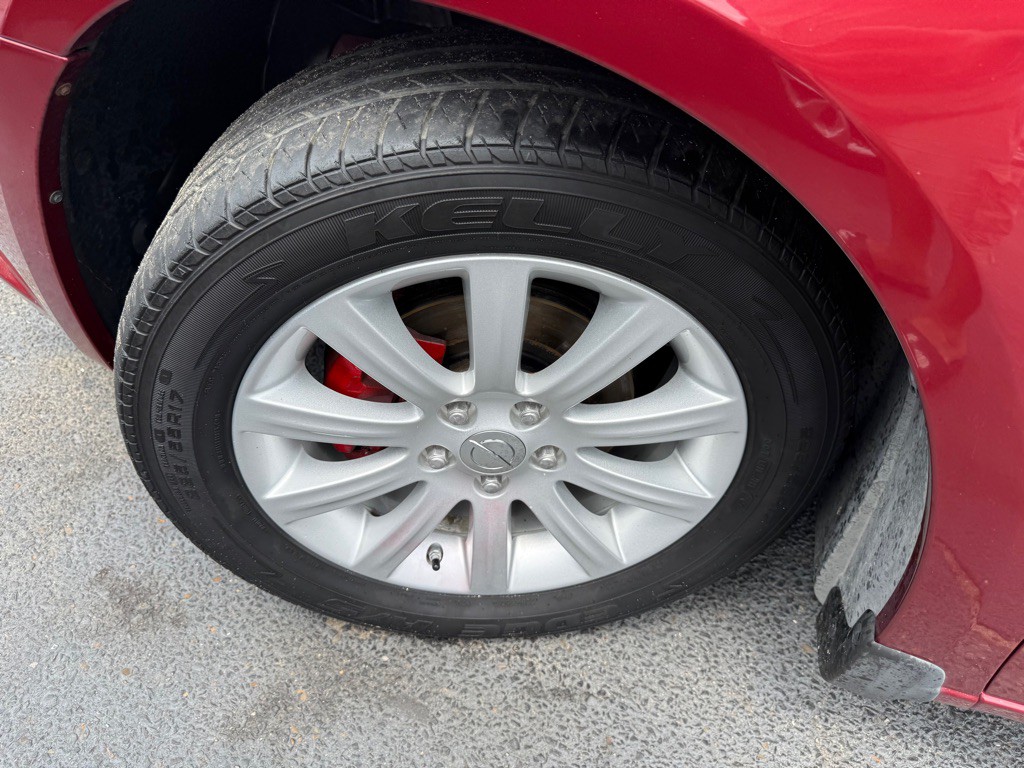 2014 Chrysler 200 Image 38