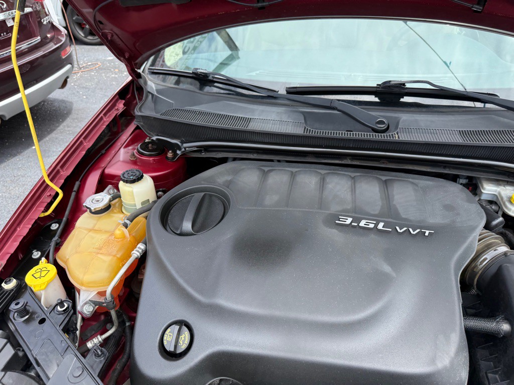 2014 Chrysler 200 Image 43