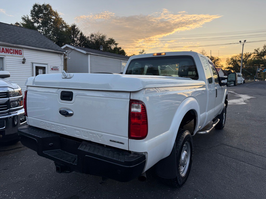 2015 Ford F-250 Image 2