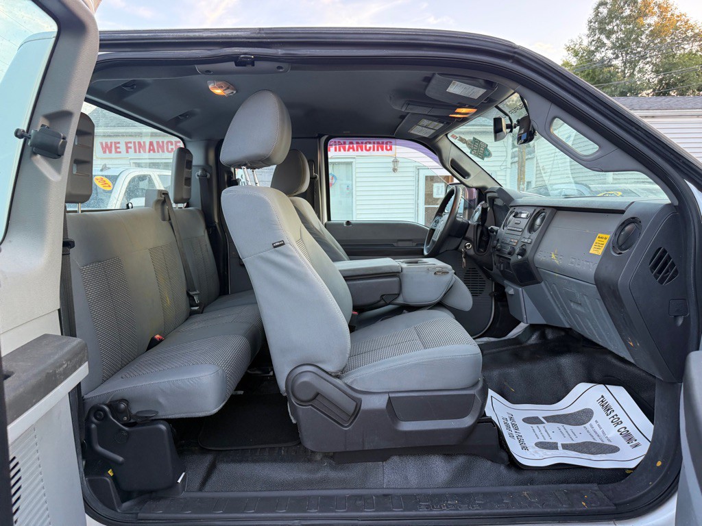 2015 Ford F-250 Image 16