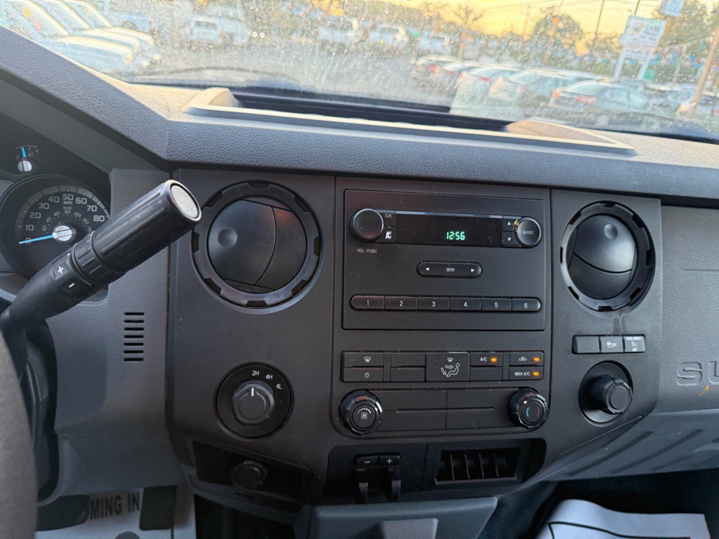 2015 Ford F-250 Image 35