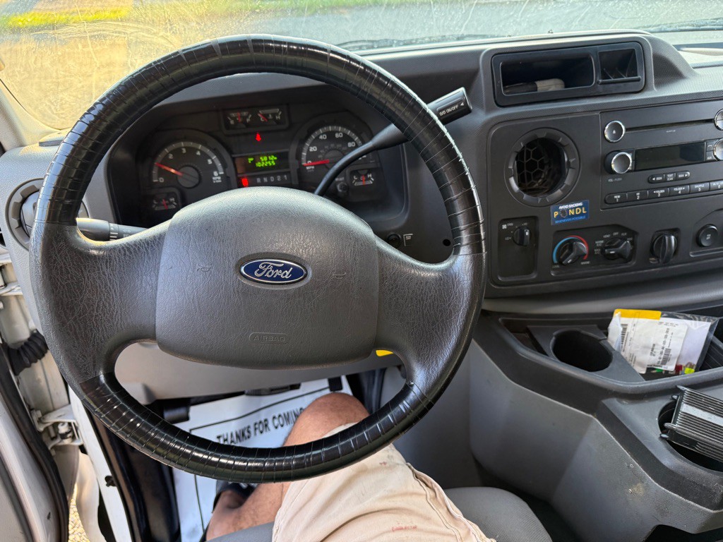 2014 Ford Econoline Image 17