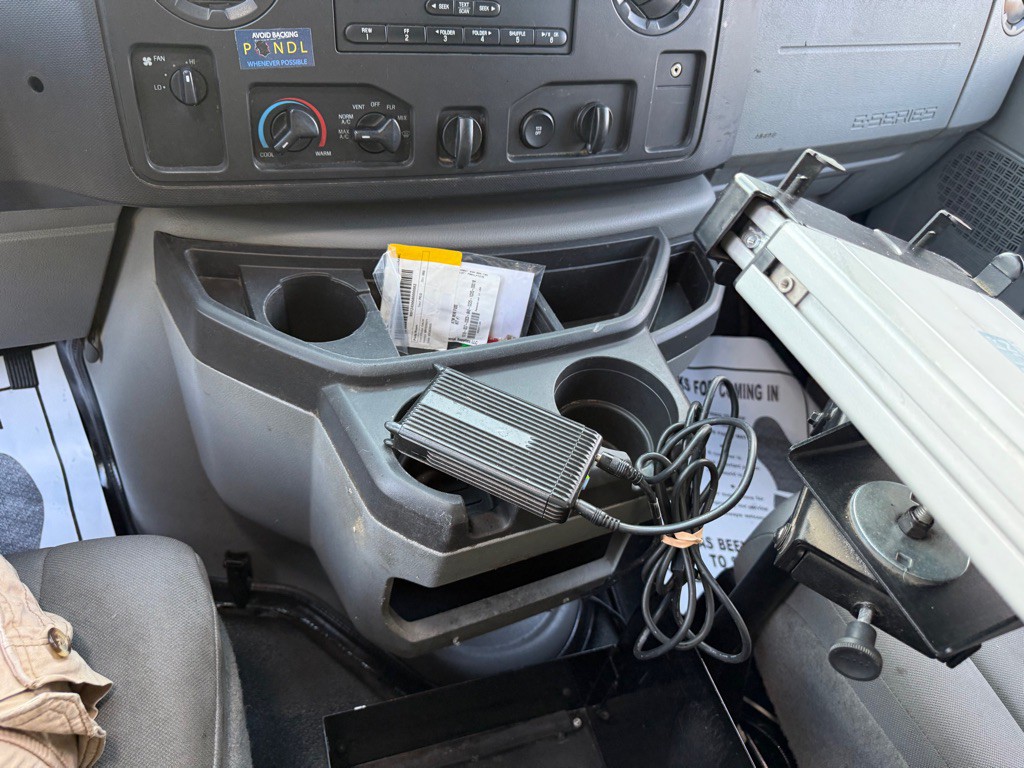2014 Ford Econoline Image 20