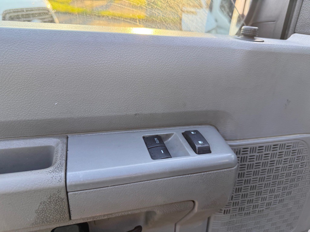 2014 Ford Econoline Image 22