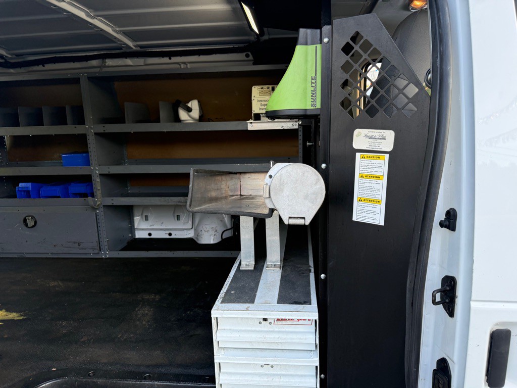 2014 Ford Econoline Image 31