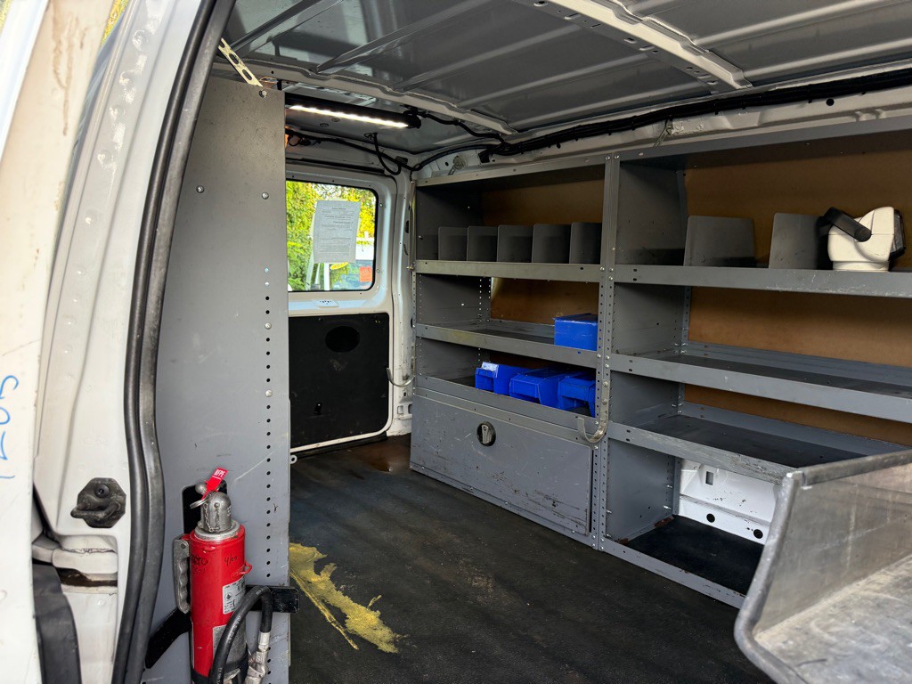 2014 Ford Econoline Image 33