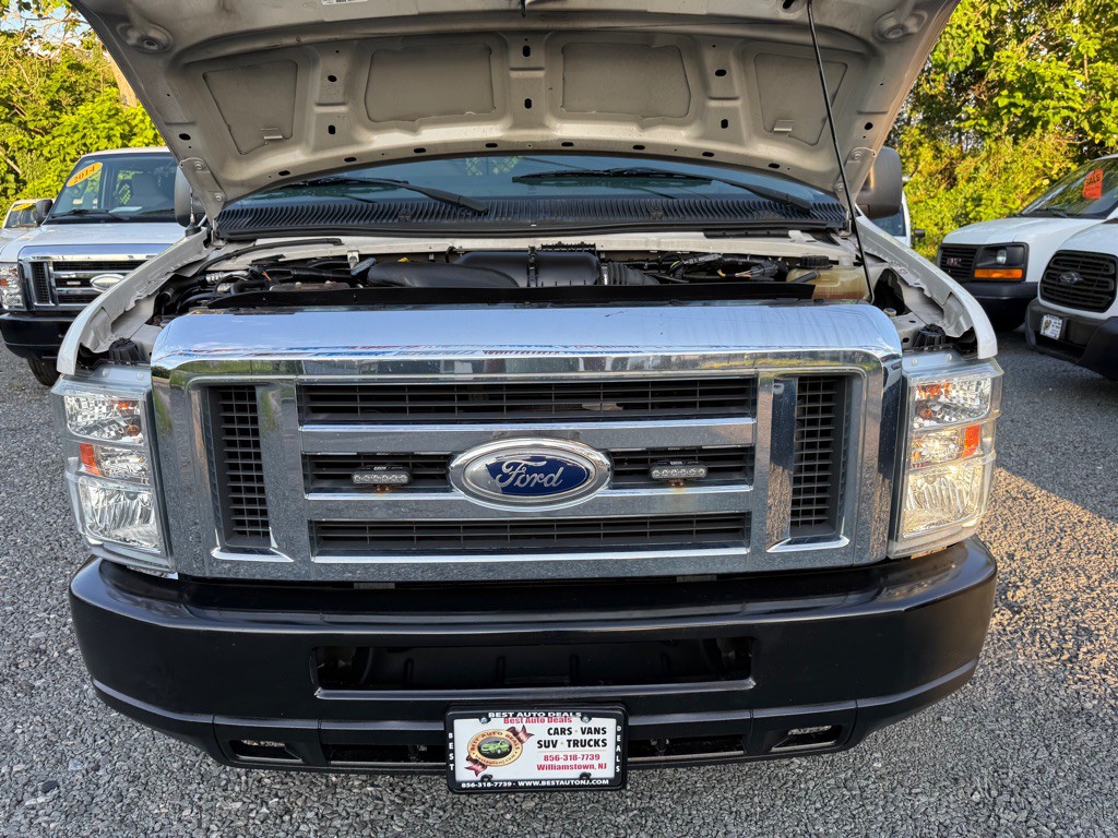 2014 Ford Econoline Image 40
