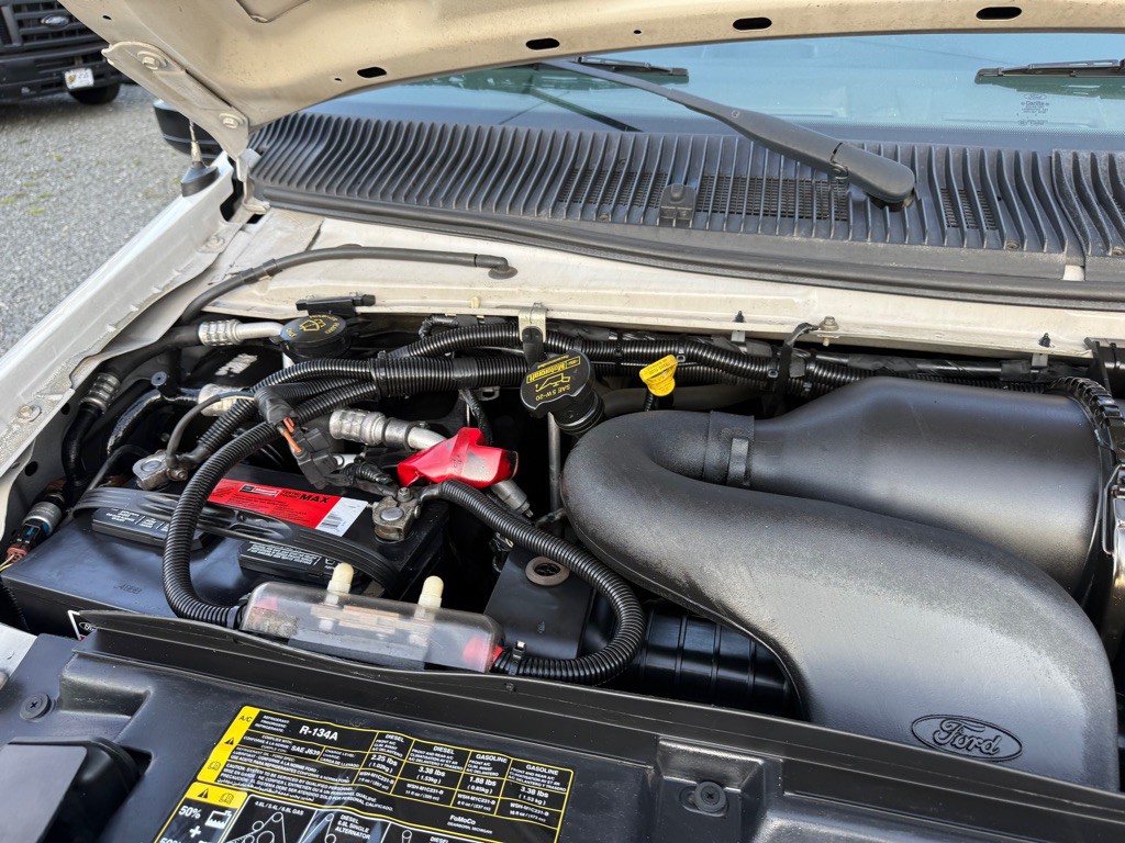 2014 Ford Econoline Image 44