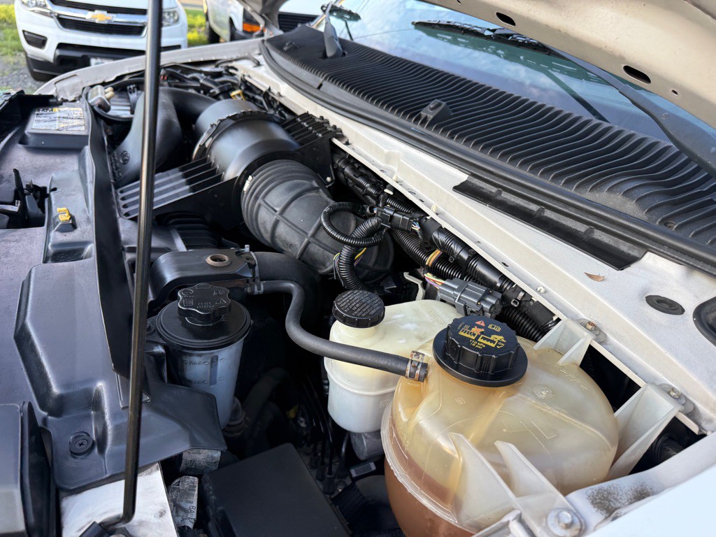 2014 Ford Econoline Image 45
