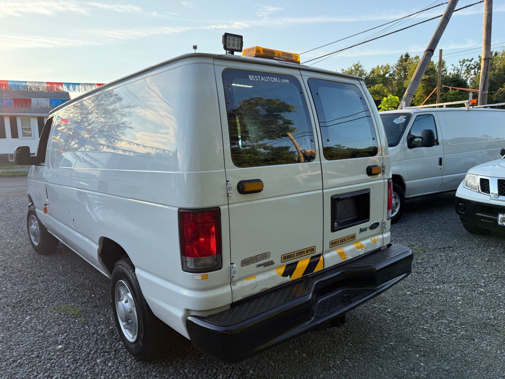 2014 Ford Econoline Image 2
