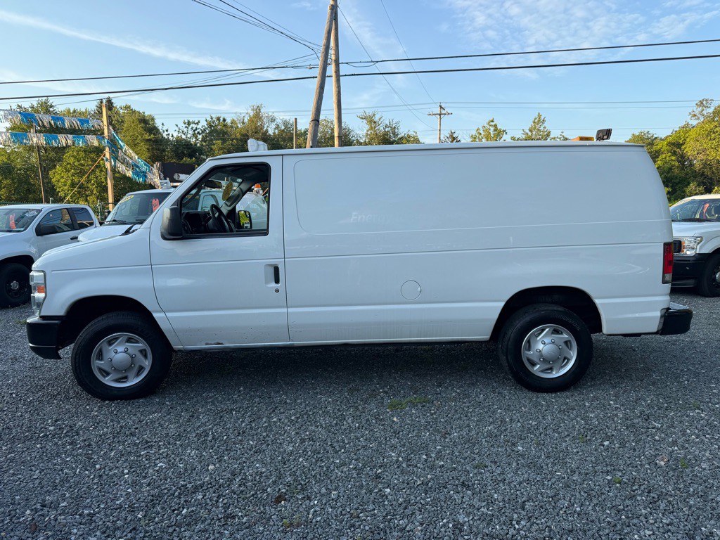 2014 Ford Econoline Image 11
