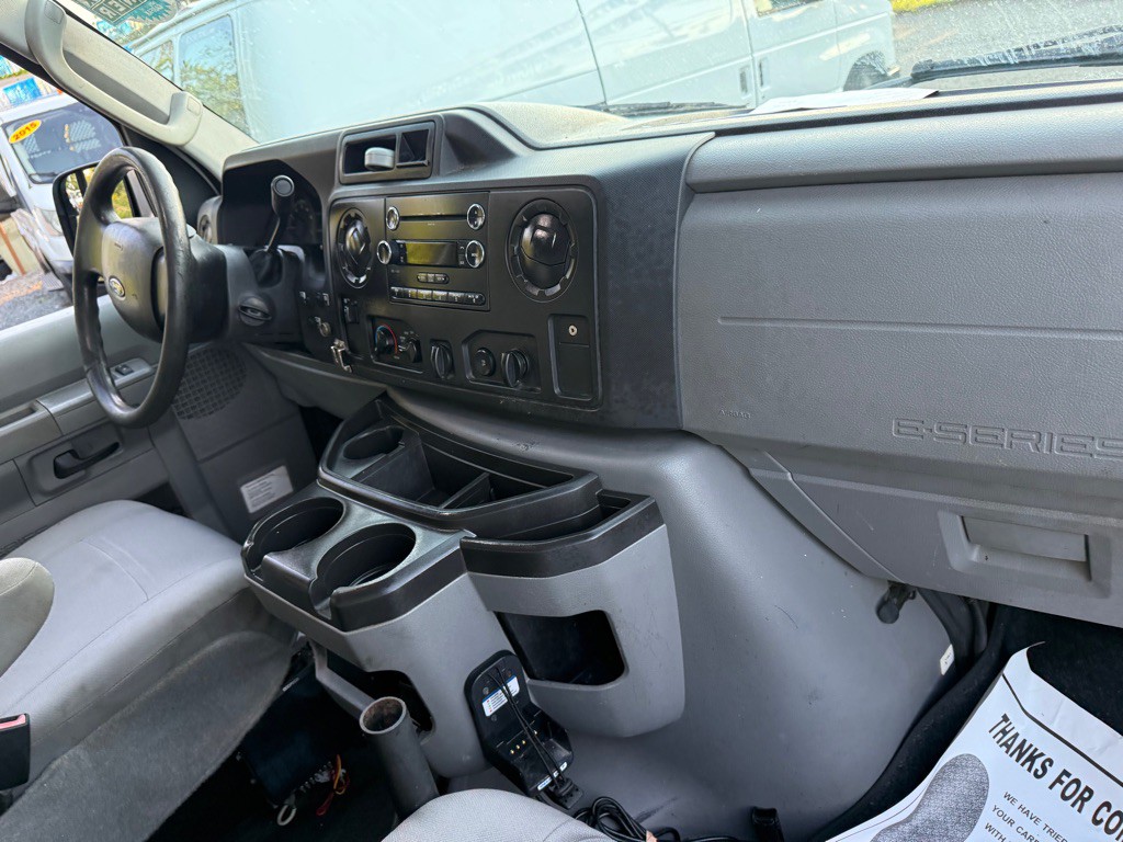 2014 Ford Econoline Image 17