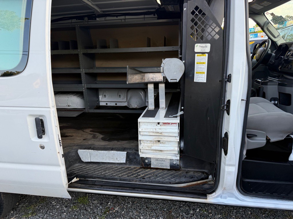 2014 Ford Econoline Image 20