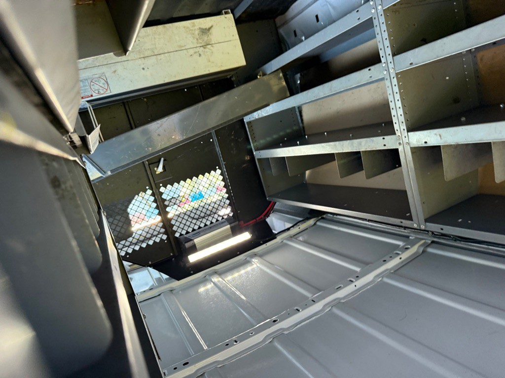 2014 Ford Econoline Image 24