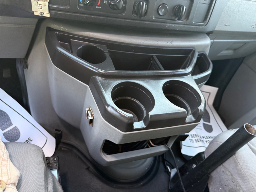 2014 Ford Econoline Image 32