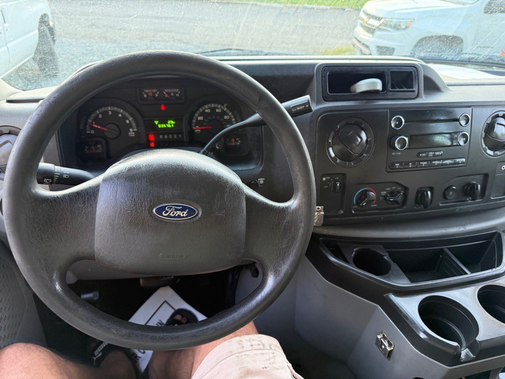 2014 Ford Econoline Image 37