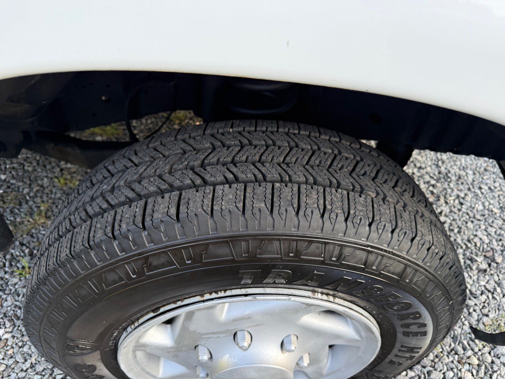 2014 Ford Econoline Image 38