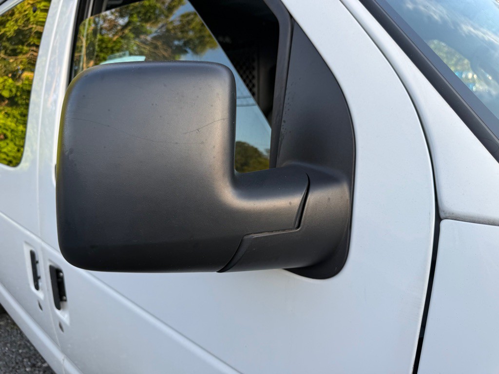 2014 Ford Econoline Image 39