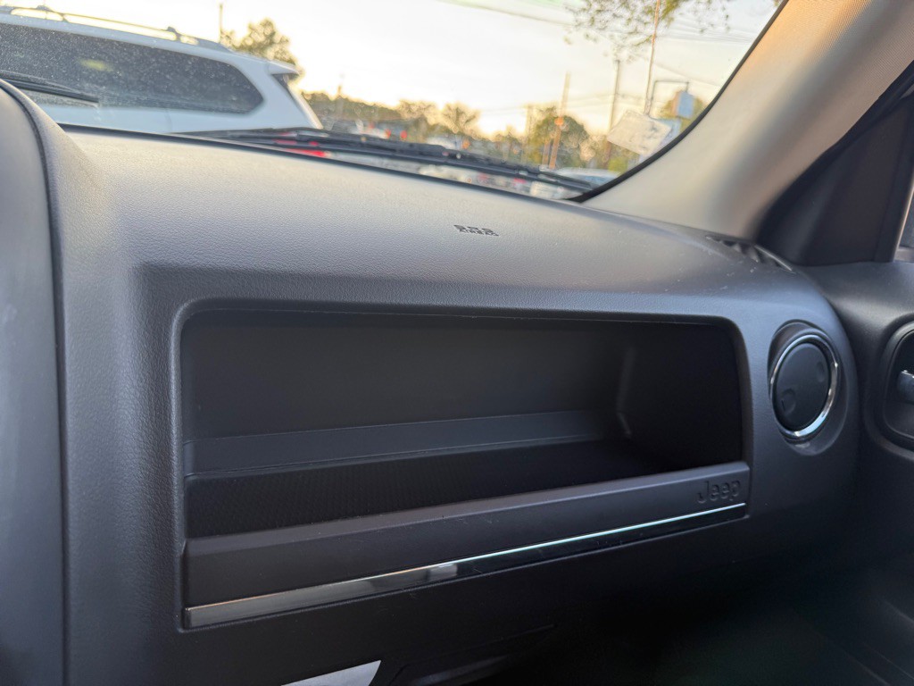2014 Jeep Patriot Image 17