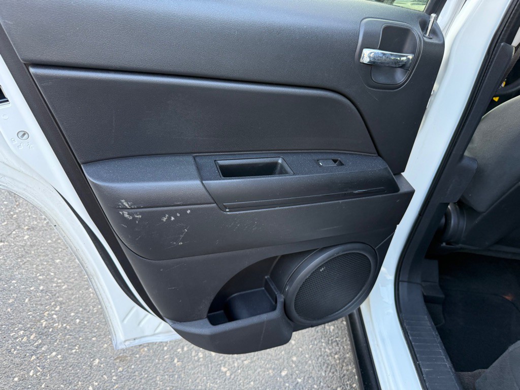 2014 Jeep Patriot Image 32