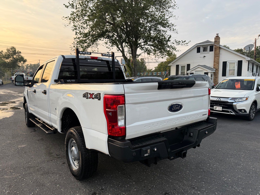 2017 Ford F-250 Image 2