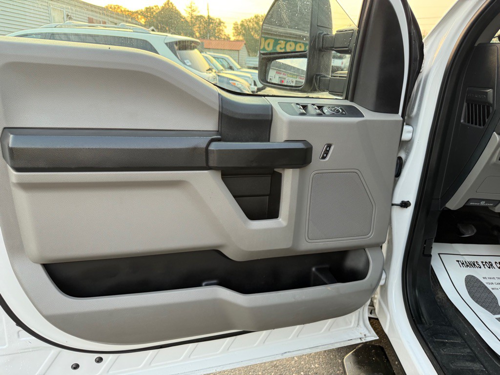 2017 Ford F-250 Image 40