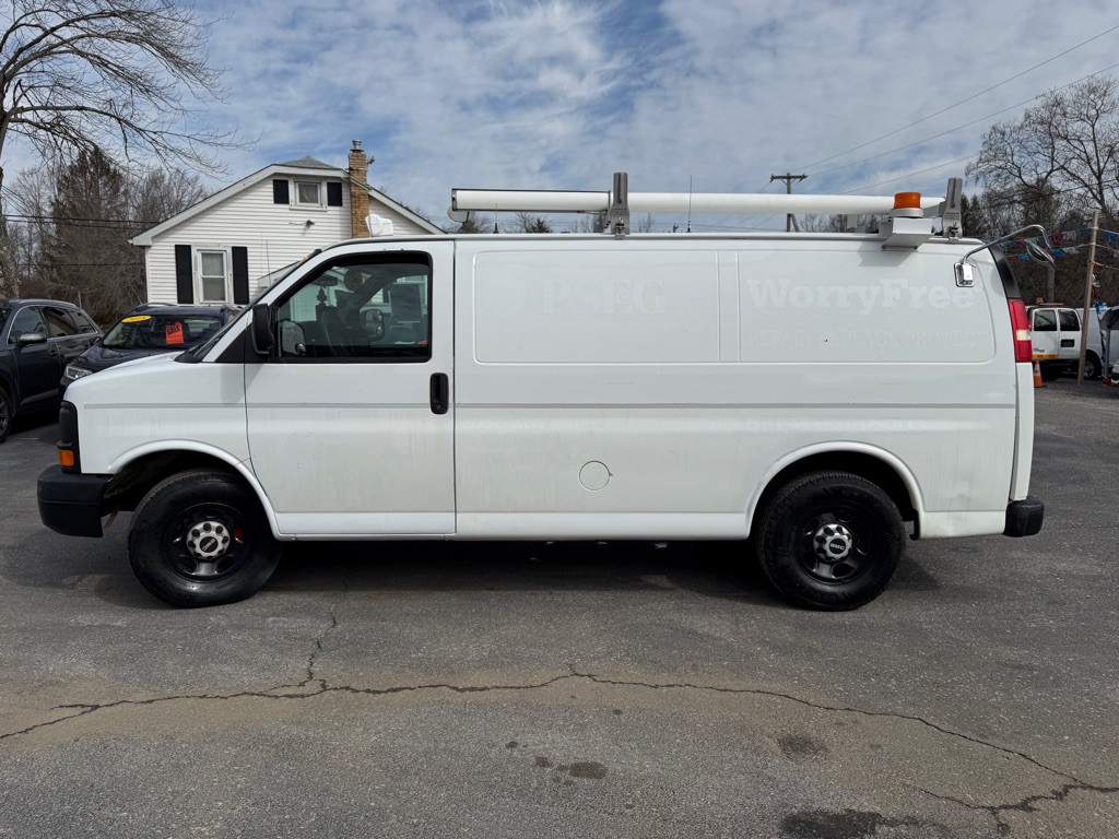 2011 GMC Savana Image 10