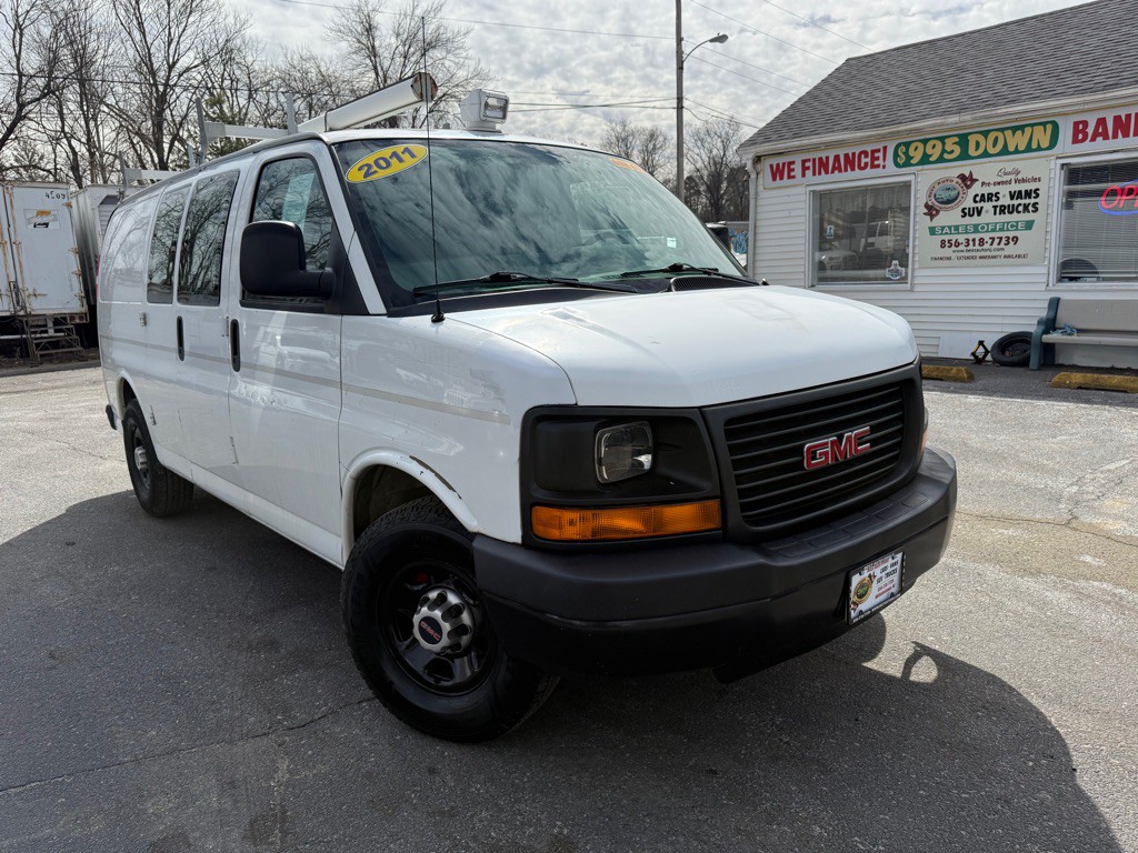 2011 GMC Savana Image 11