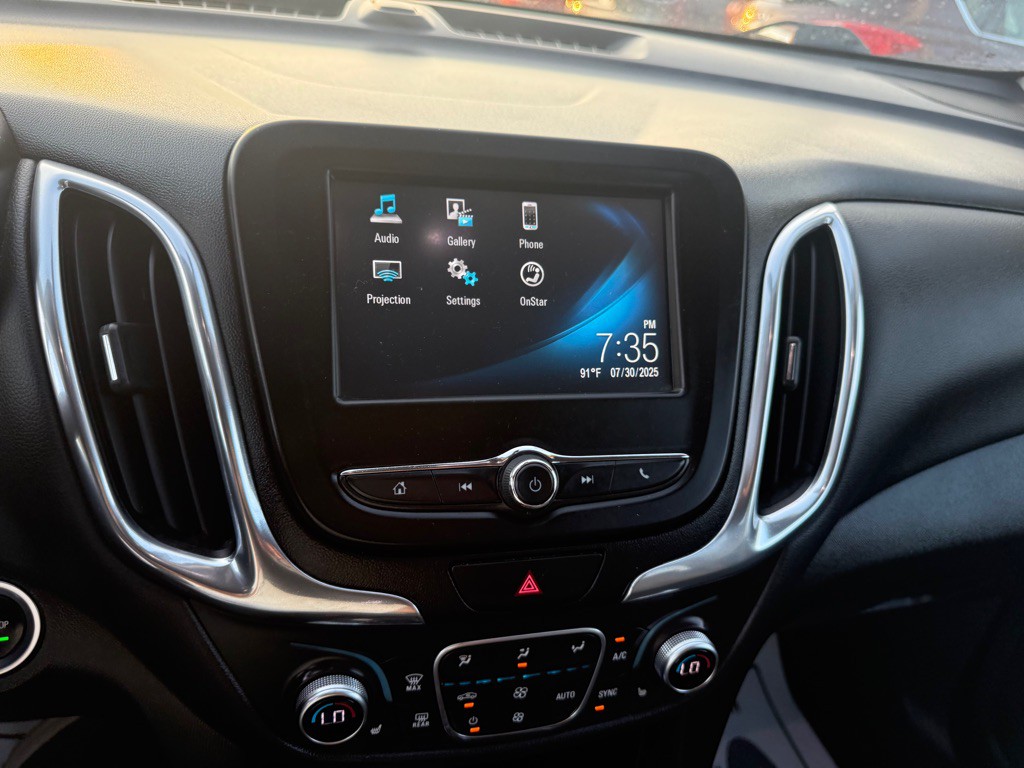 2018 Chevrolet Equinox Image 12